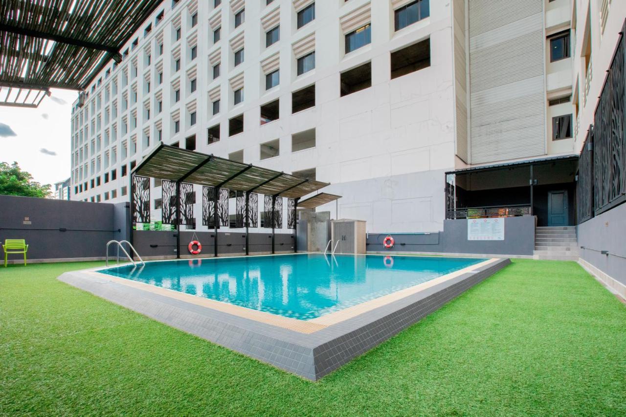 The Royal River Hotel Bangkok Exterior photo