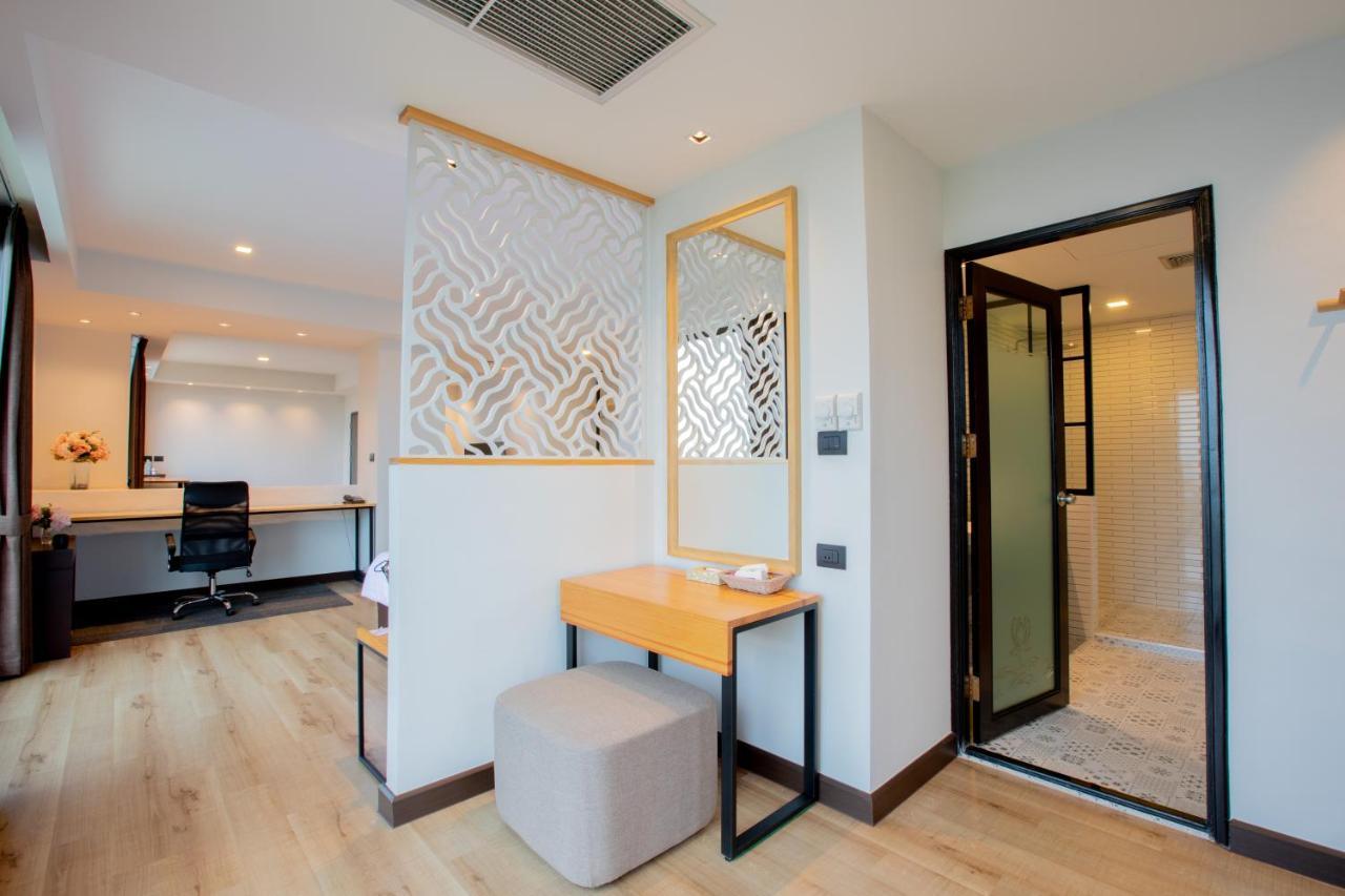 The Royal River Hotel Bangkok Exterior photo