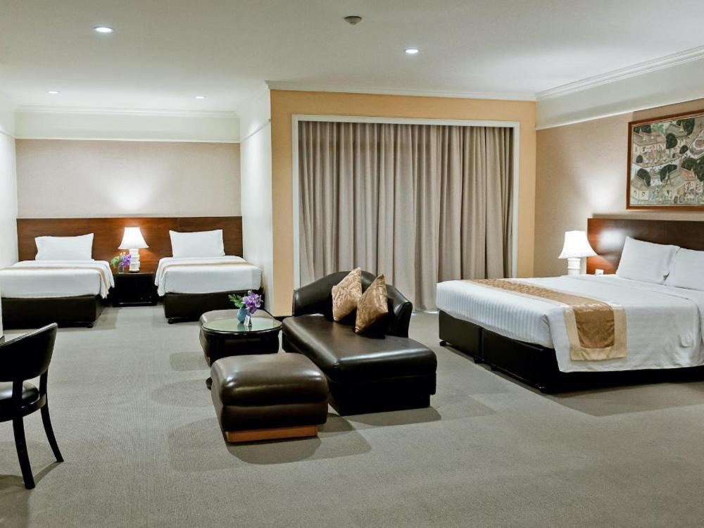 The Royal River Hotel Bangkok Exterior photo