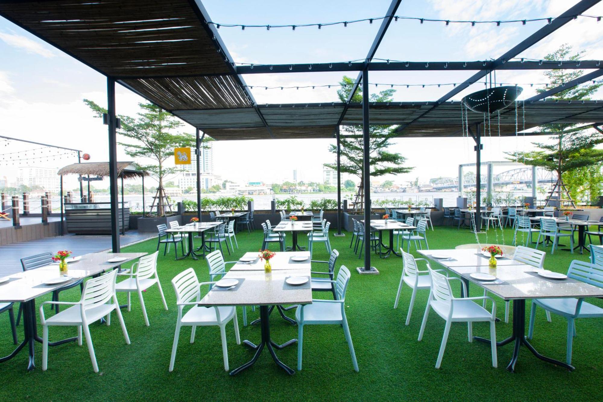 The Royal River Hotel Bangkok Exterior photo