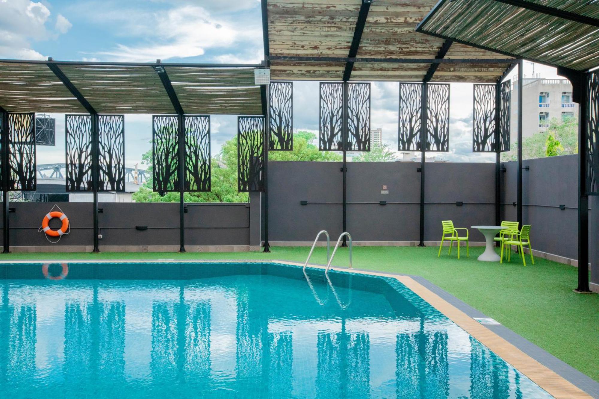 The Royal River Hotel Bangkok Exterior photo