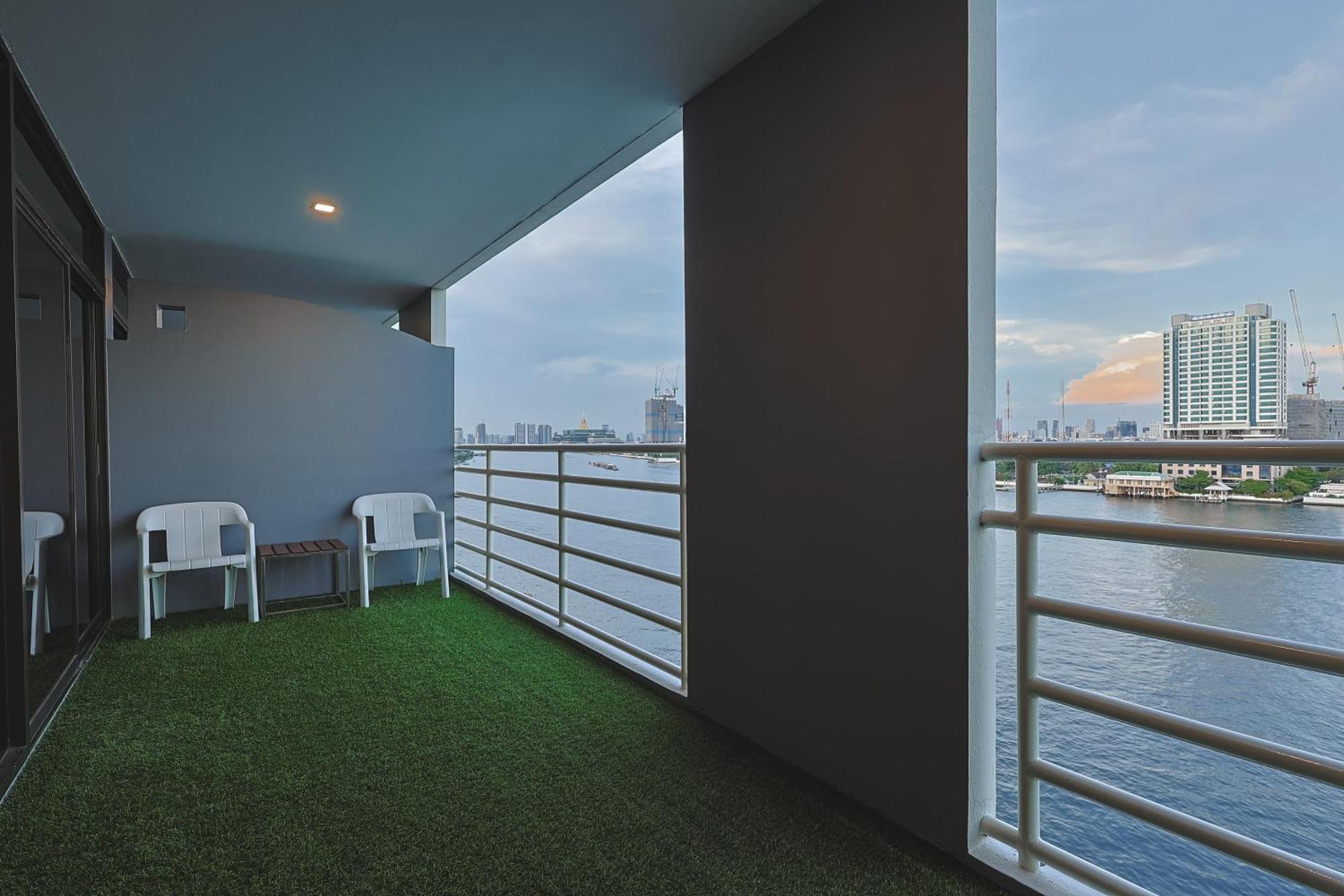 The Royal River Hotel Bangkok Exterior photo